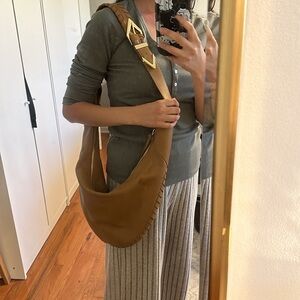 NWT vince Camuto clarq crossbody/shoulder/hobo bag